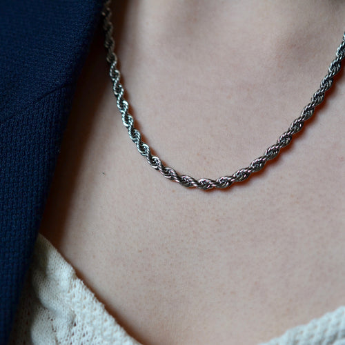 Twisted rope chain necklace (18"/45.7cm long, 4mm thick)