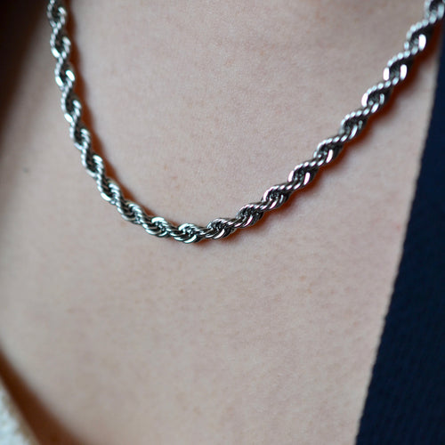Twisted rope chain necklace (18"/45.7cm long, 4mm thick)