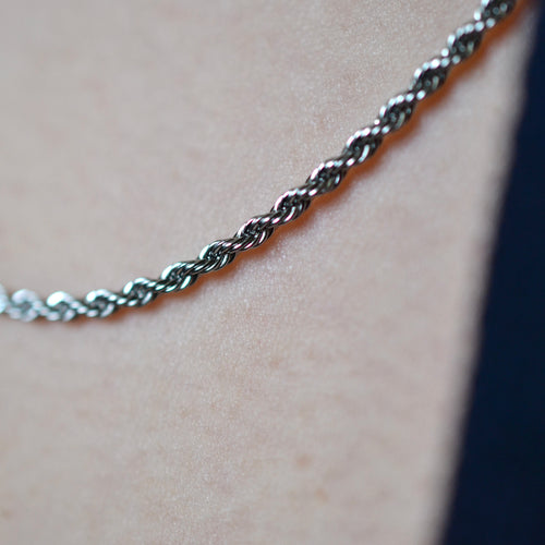 Twisted rope chain necklace (18"/45.7cm long, 2mm thick)